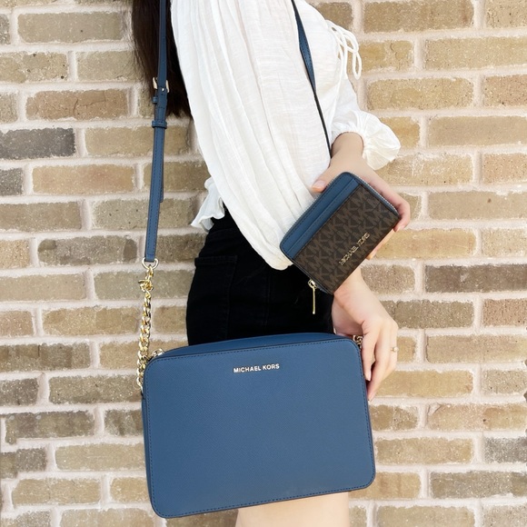 Bundle👜💕Michael Kors Large Crossbody Blue wallet - Picture 2 of 8